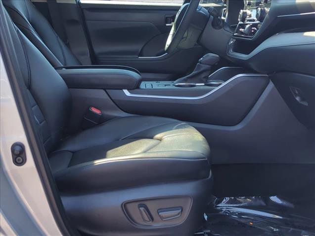 Certified 2022 Toyota Highlander XLE image 22