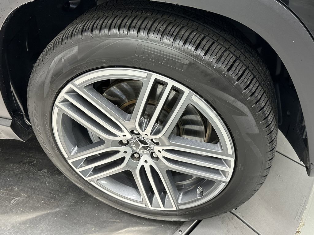 Certified 2025 Mercedes-Benz GLS 450 4MATIC image 15