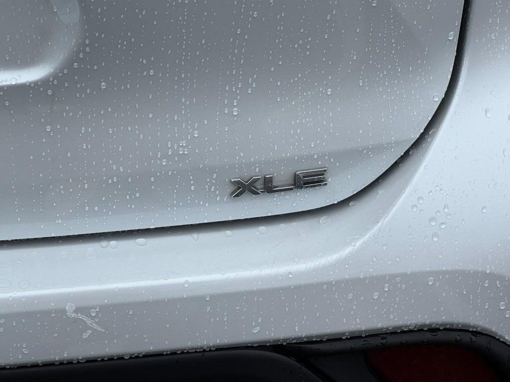 Certified 2022 Toyota Highlander XLE image 4