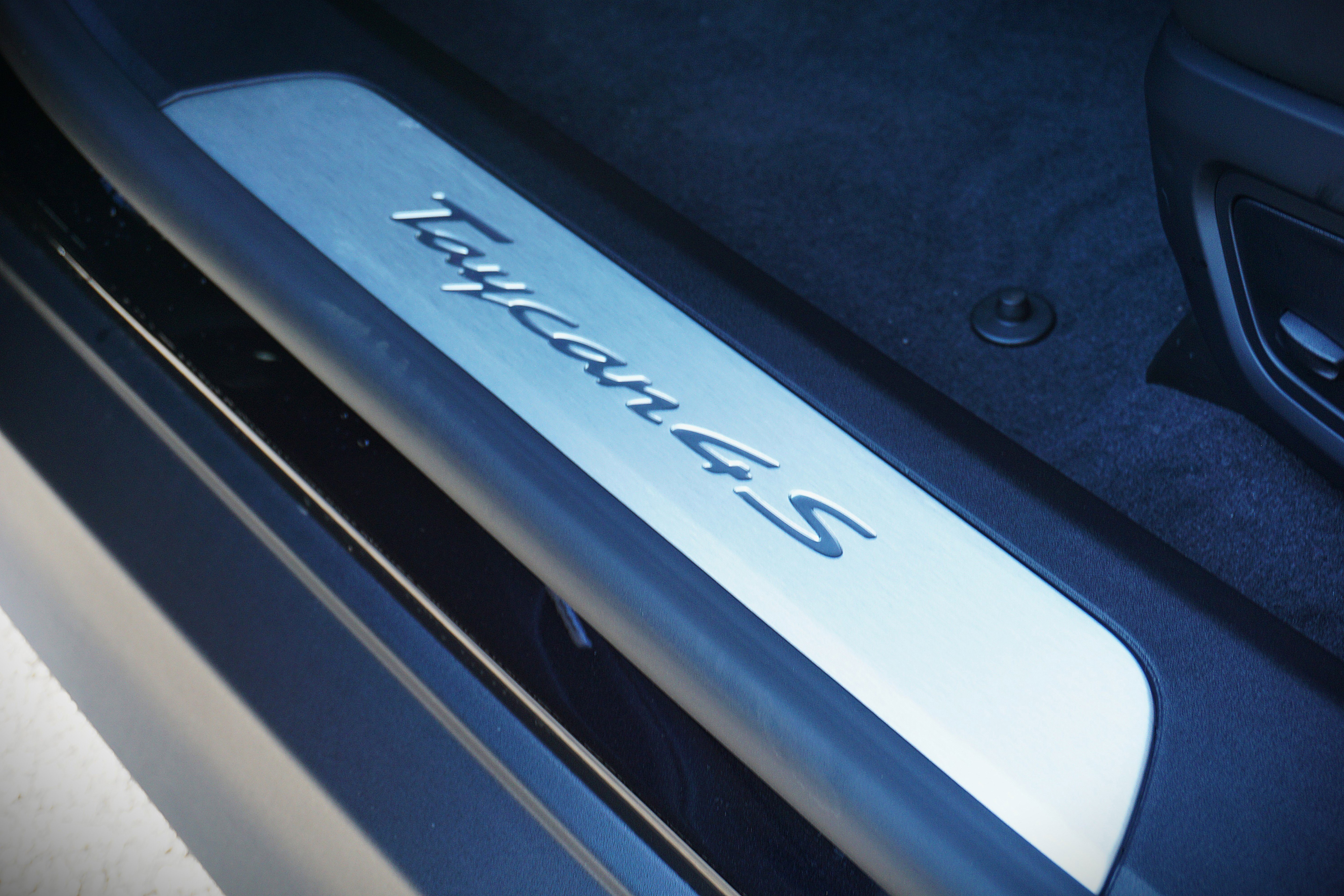 New 2026 Porsche Taycan 4S AWD/4WD image 27