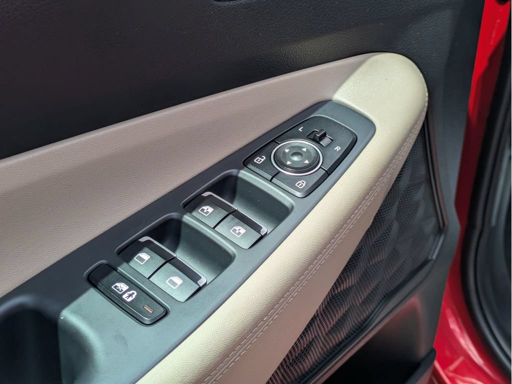 Used 2023 Hyundai Santa Fe SEL FWD image 11