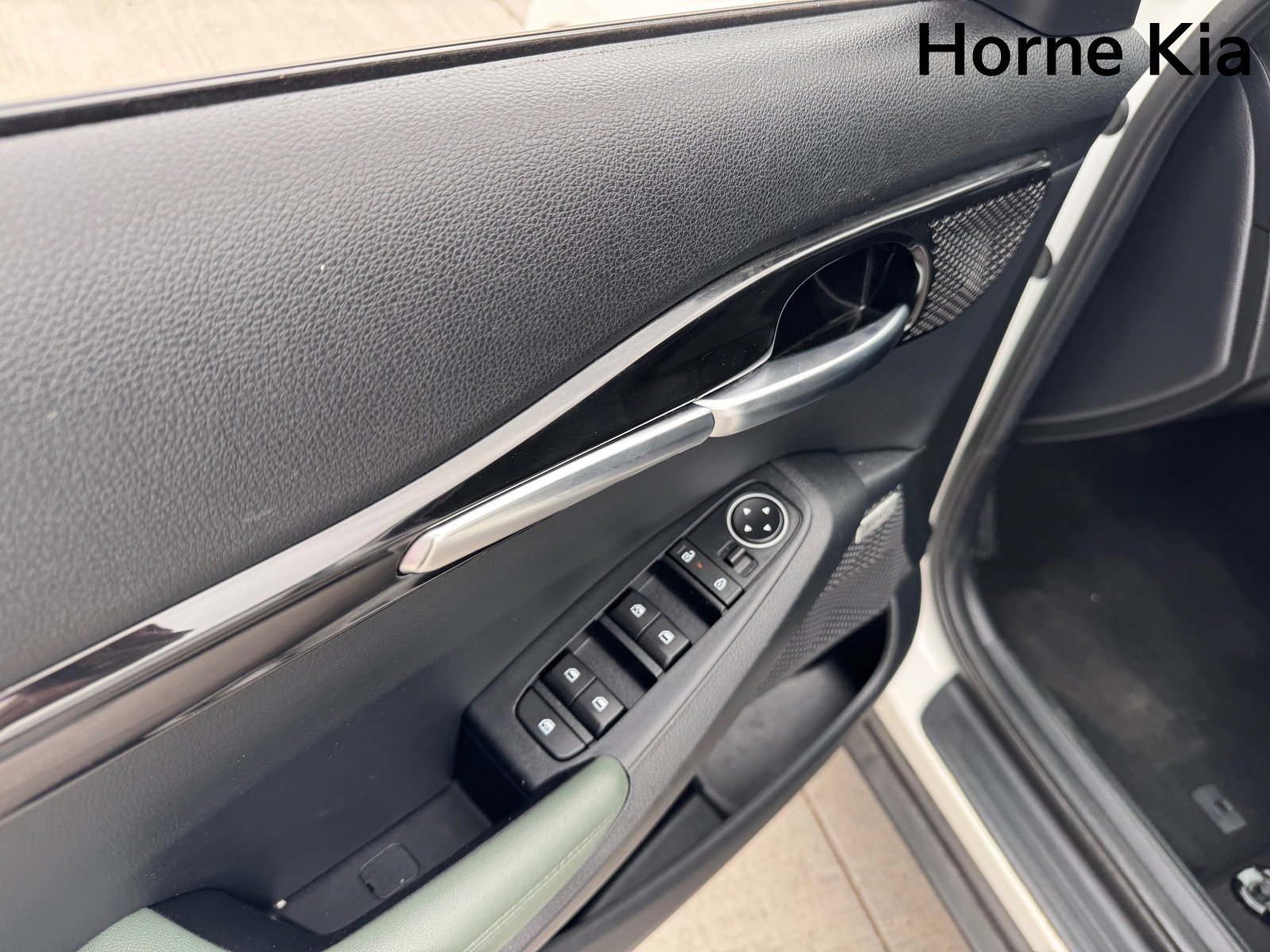 Certified 2024 Kia Seltos SX image 11