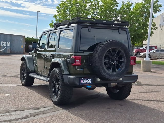 Used 2022 Jeep Wrangler Unlimited Sahara w/ Cold Weather Group AWD/4WD image 7