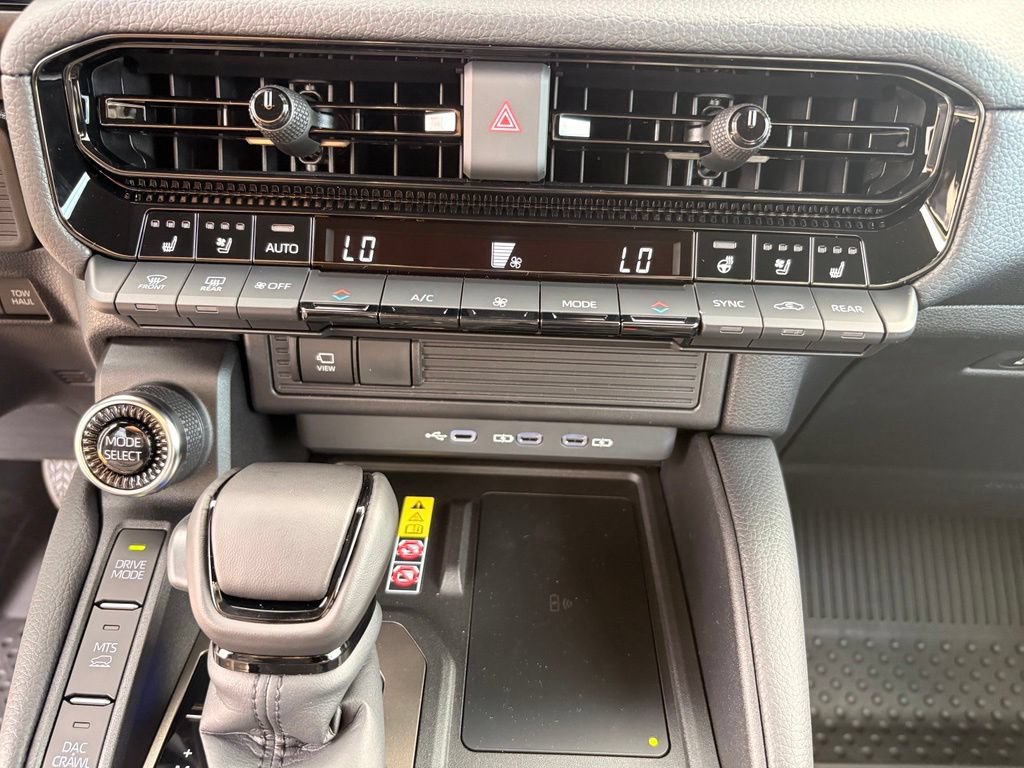 Used 2027 Toyota Land Cruiser AWD/4WD image 19