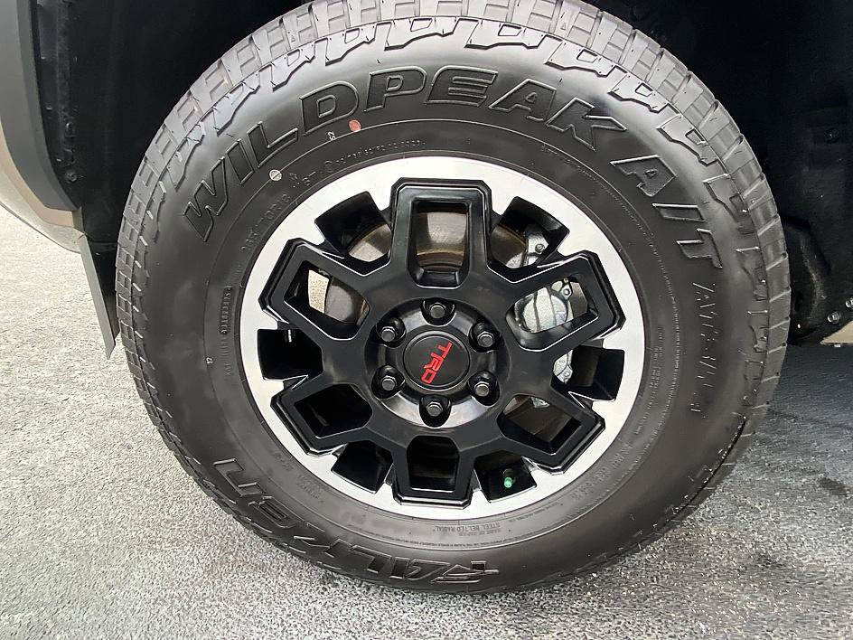 Certified 2026 Toyota Tacoma TRD Off-Road AWD/4WD image 25