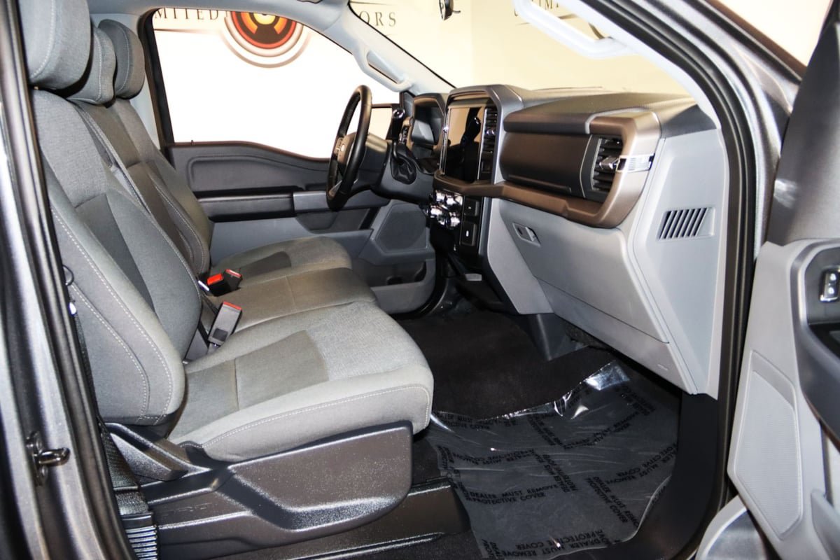 Used 2025 Ford F150 XLT w/ Equipment Group 301A Standard AWD/4WD image 60