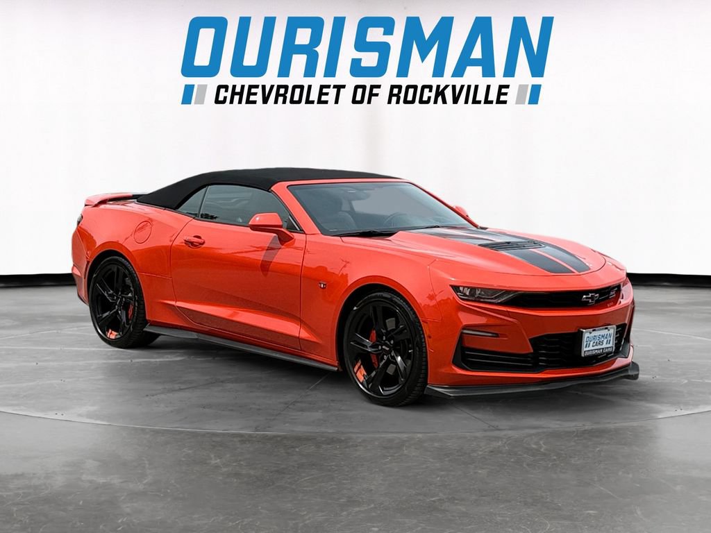 Used 2020 Chevrolet Camaro SS RWD image 1