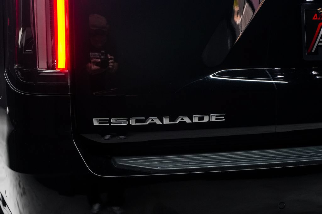 Used 2023 Cadillac Escalade V AWD/4WD image 22