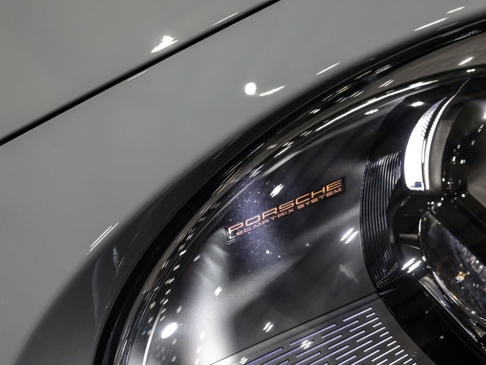 Used 2025 Porsche 911 Turbo S image 71