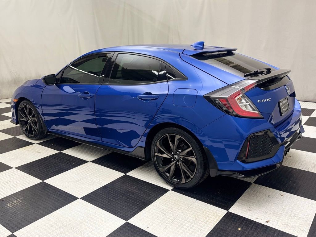 Used 2019 Honda Civic Sport Touring image 4