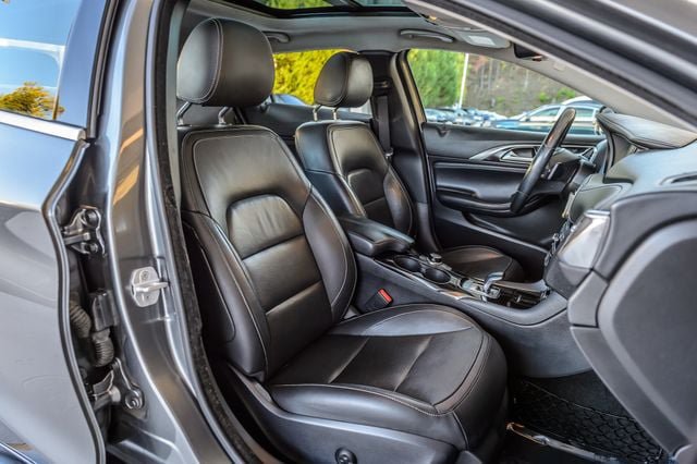Used 2017 INFINITI QX30 Premium w/ Navigation Package FWD image 35