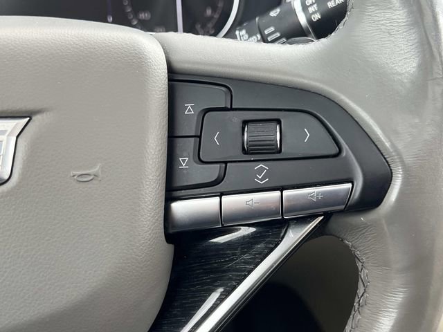 Used 2022 Cadillac XT6 Premium Luxury w/ LPO, Floor Liner Package AWD/4WD image 24