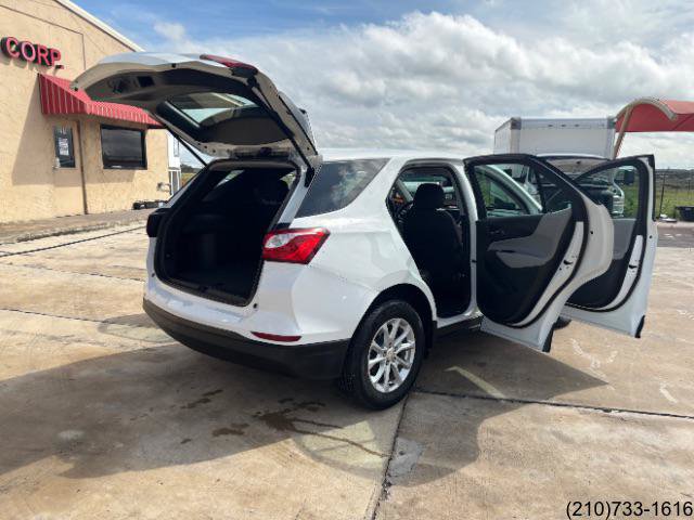 Used 2021 Chevrolet Equinox LS FWD image 26