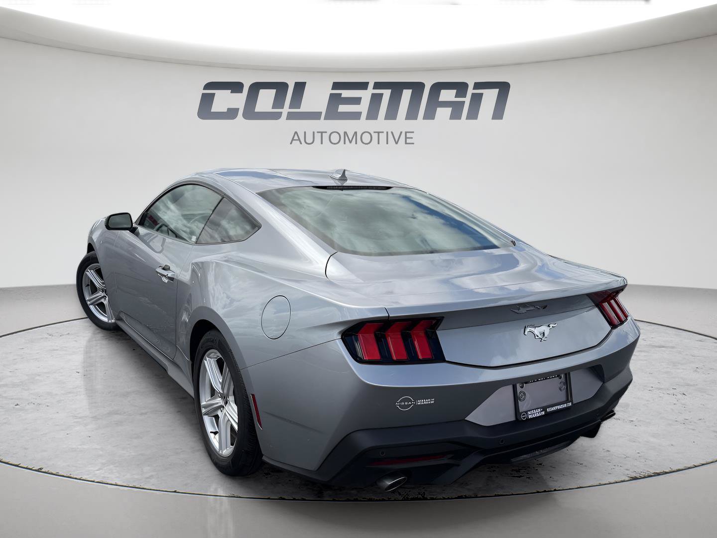 Used 2026 Ford Mustang Premium RWD image 3
