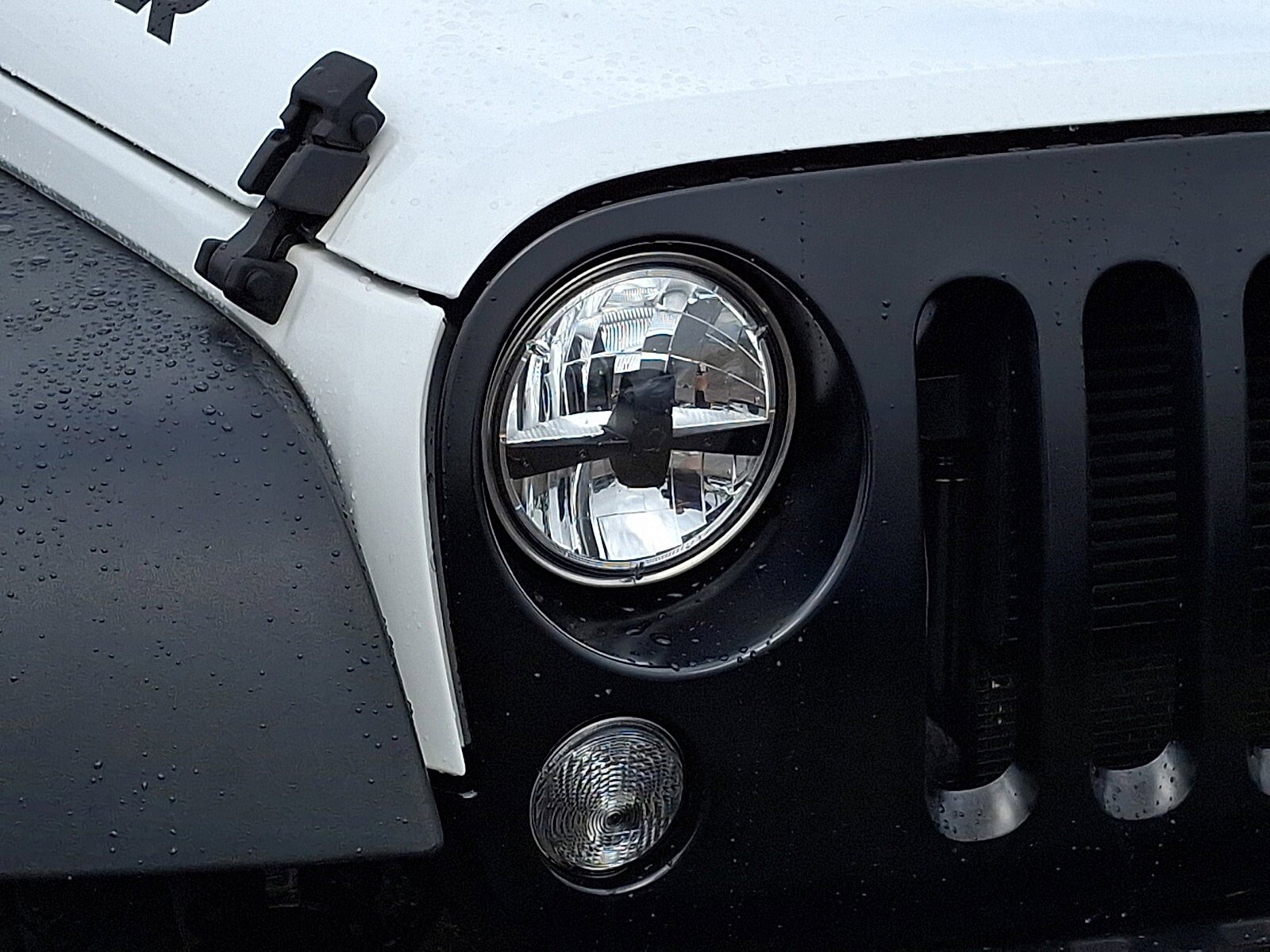 Used 2016 Jeep Wrangler Sport w/ Quick Order Package 24S AWD/4WD image 9