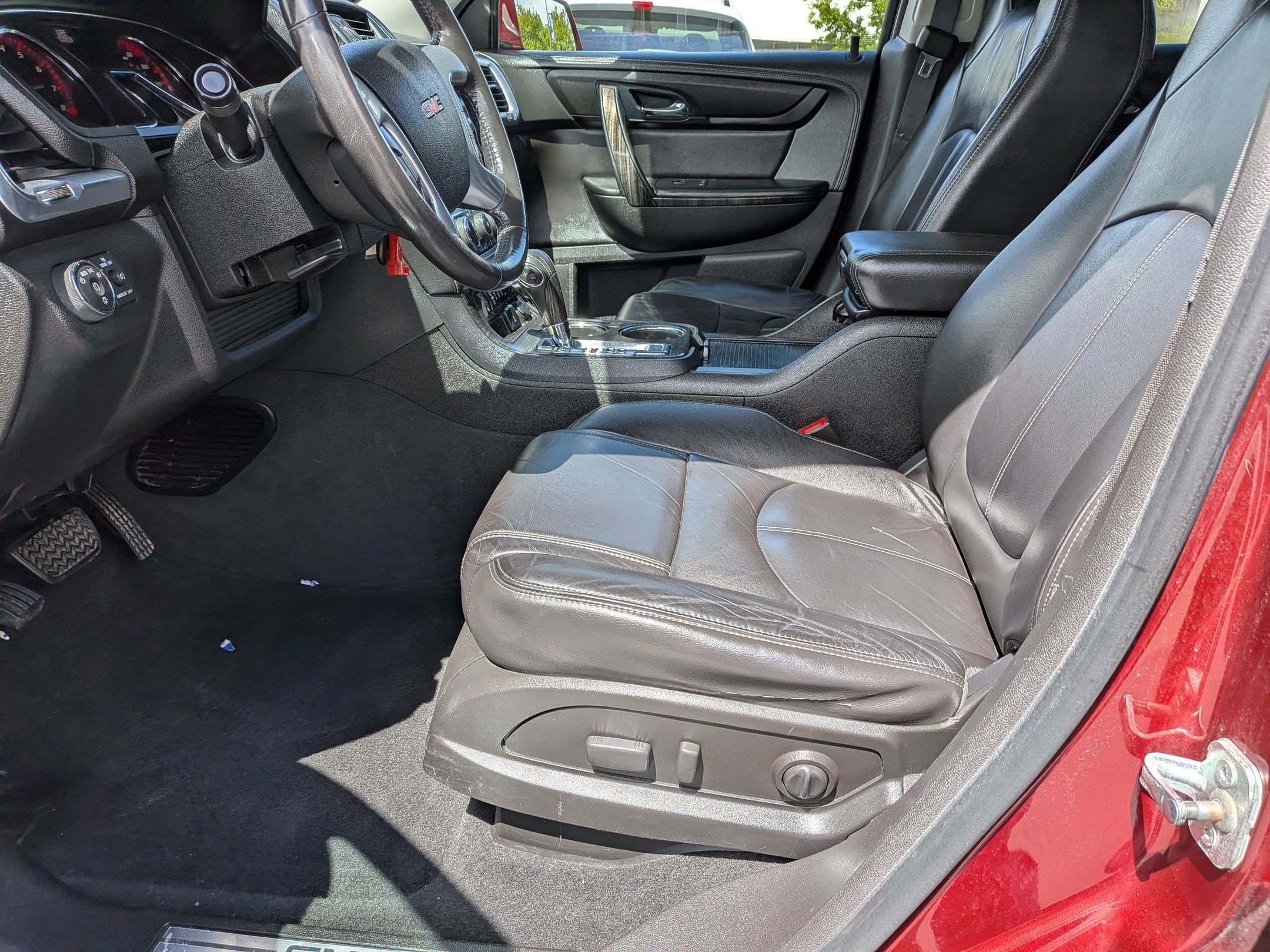 Used 2016 GMC Acadia SLT image 17