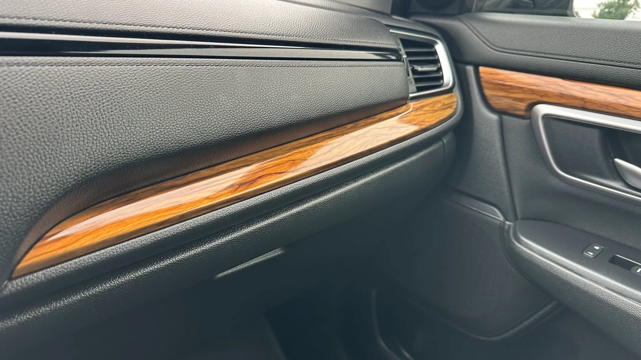 Used 2018 Honda CR-V EX image 28