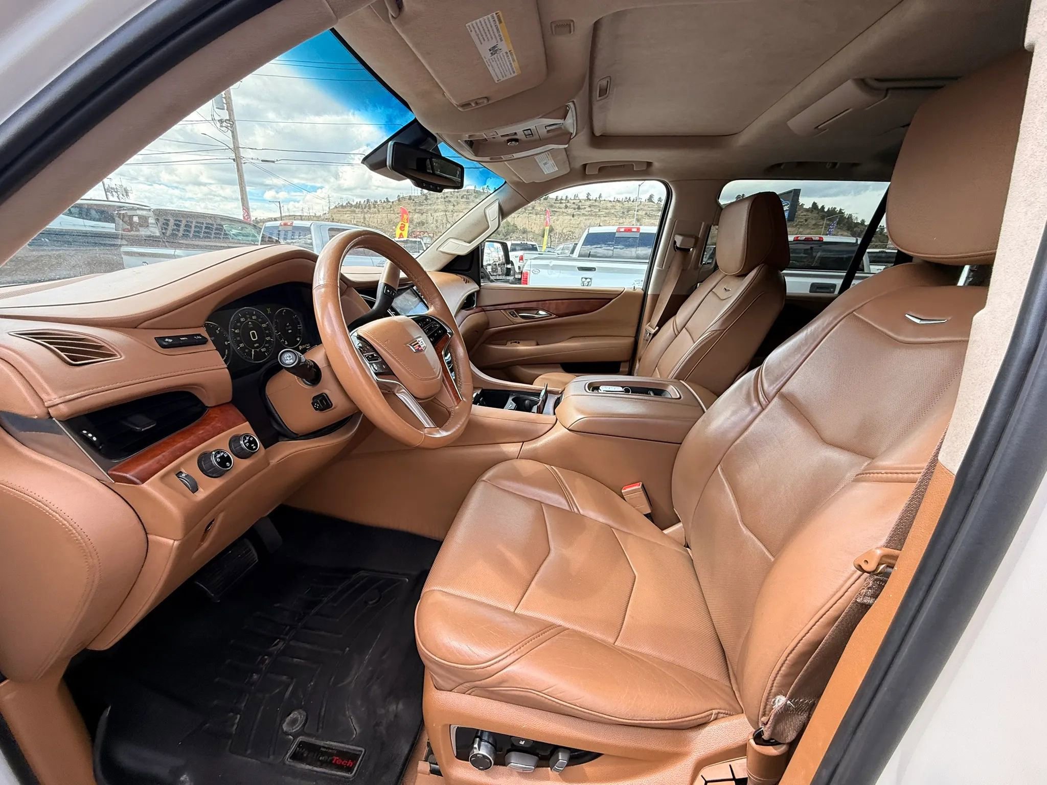 Used 2015 Cadillac Escalade Platinum AWD/4WD image 10