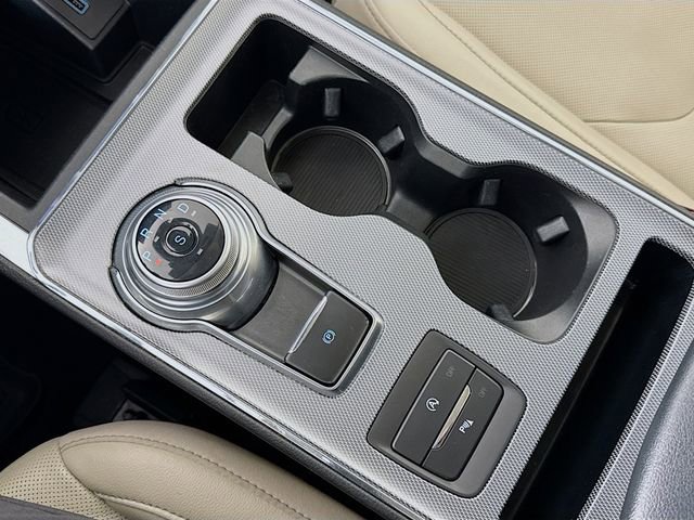 Used 2022 Ford Edge Titanium w/ Equipment Group 301A image 19