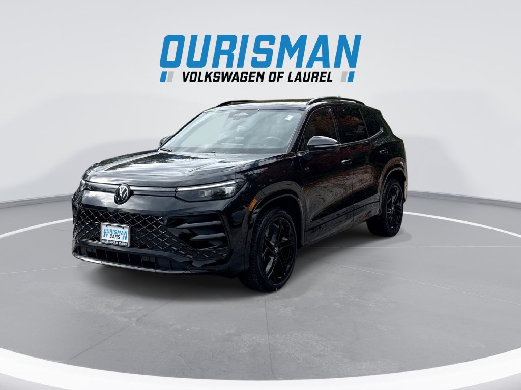 Used 2025 Volkswagen Tiguan SE R-Line AWD/4WD image 4