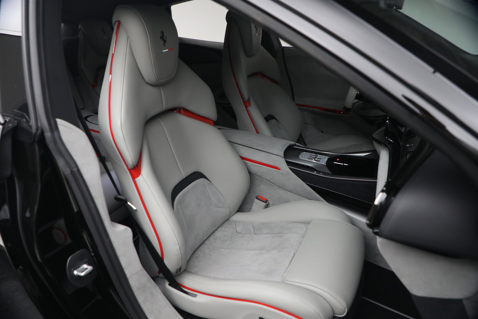 Certified 2025 Ferrari Purosangue AWD/4WD image 20