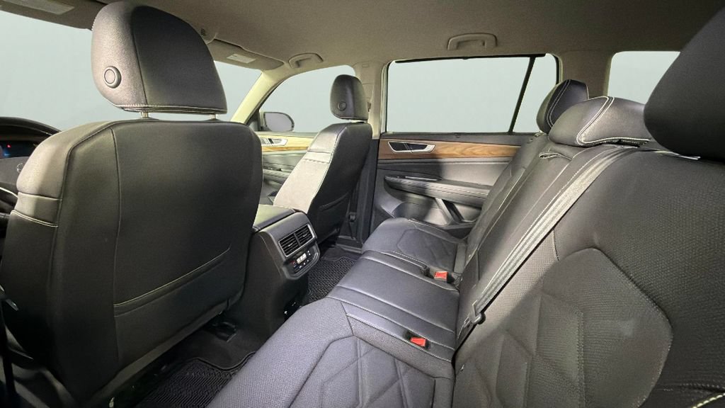 Used 2024 Volkswagen Atlas SE FWD image 28