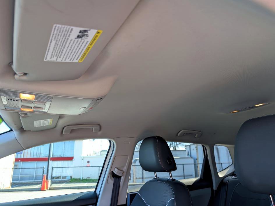 Used 2024 Volkswagen Taos SE image 27