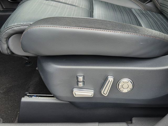 Used 2024 Lincoln Nautilus Reserve w/ Equipment Group 203A AWD/4WD image 8
