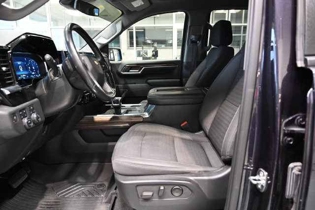 Used 2022 Chevrolet Silverado 1500 LT AWD/4WD image 10