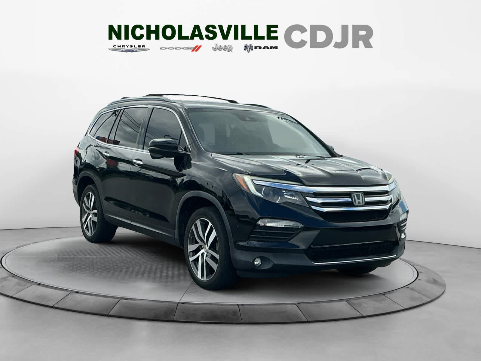 Used 2018 Honda Pilot Touring image 7