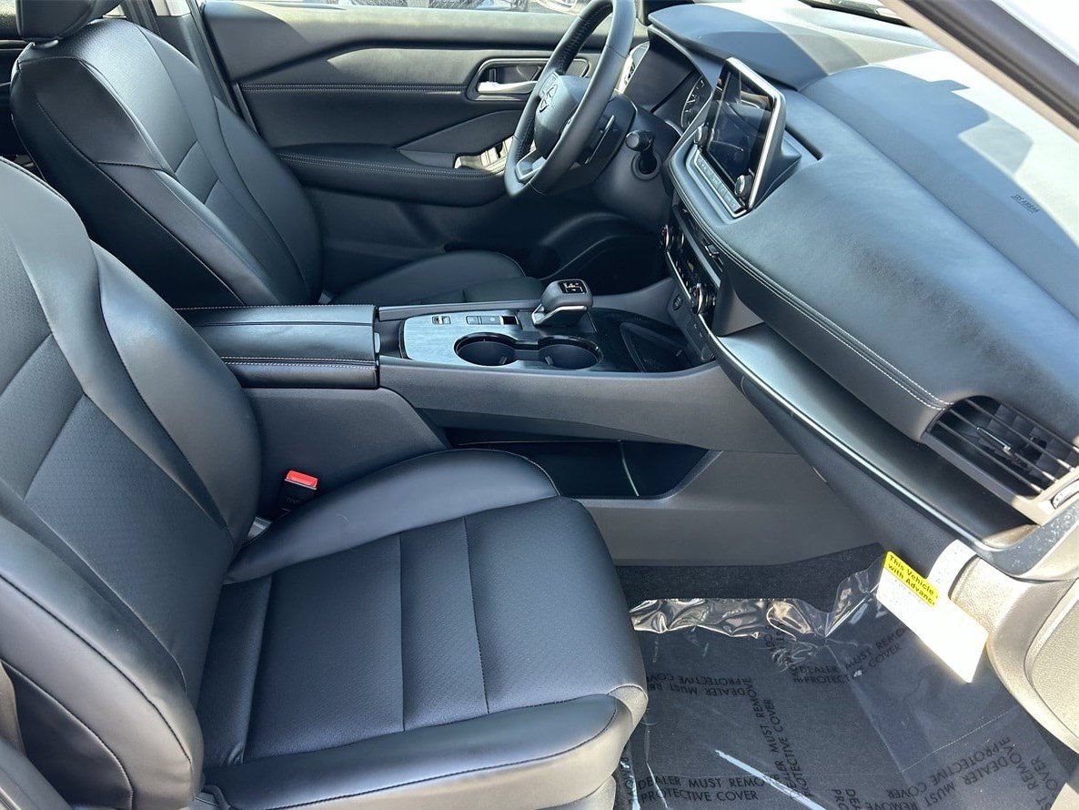 New 2026 Nissan Rogue Dark Armor FWD image 11