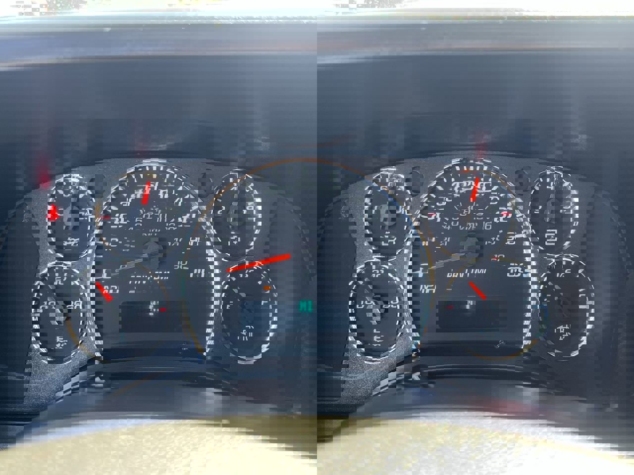 Used 2024 Chevrolet Express 2500 w/ Driver Convenience Package image 10