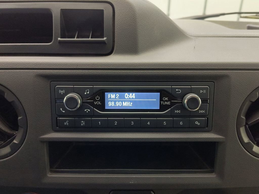 Used 2021 Ford E-450 and Econoline 450 Super Duty w/ Power Windows & Locks Group image 12