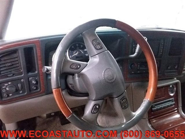 Used 2003 Cadillac Escalade ESV AWD w/ Marketing Vehicle Package image 11