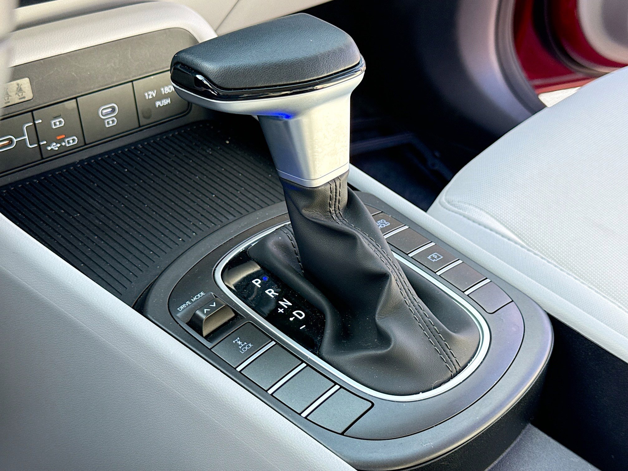 Certified 2025 Hyundai Kona SEL image 12