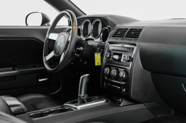 Used 2009 Dodge Challenger R/T RWD image 17