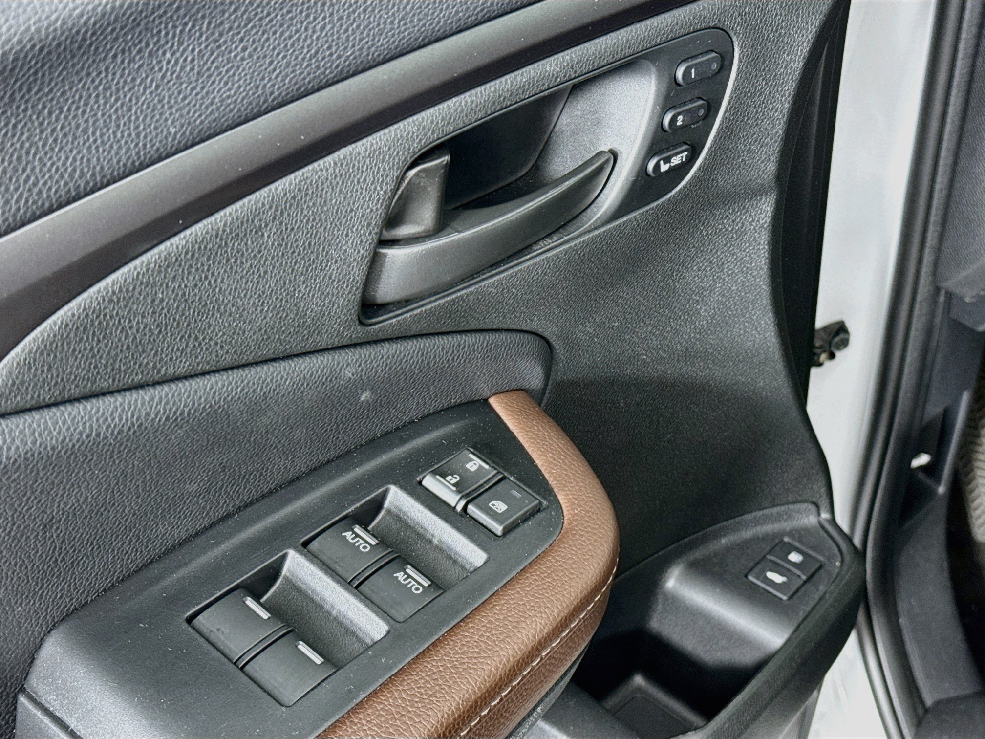 Certified 2024 Honda Passport EX-L image 17