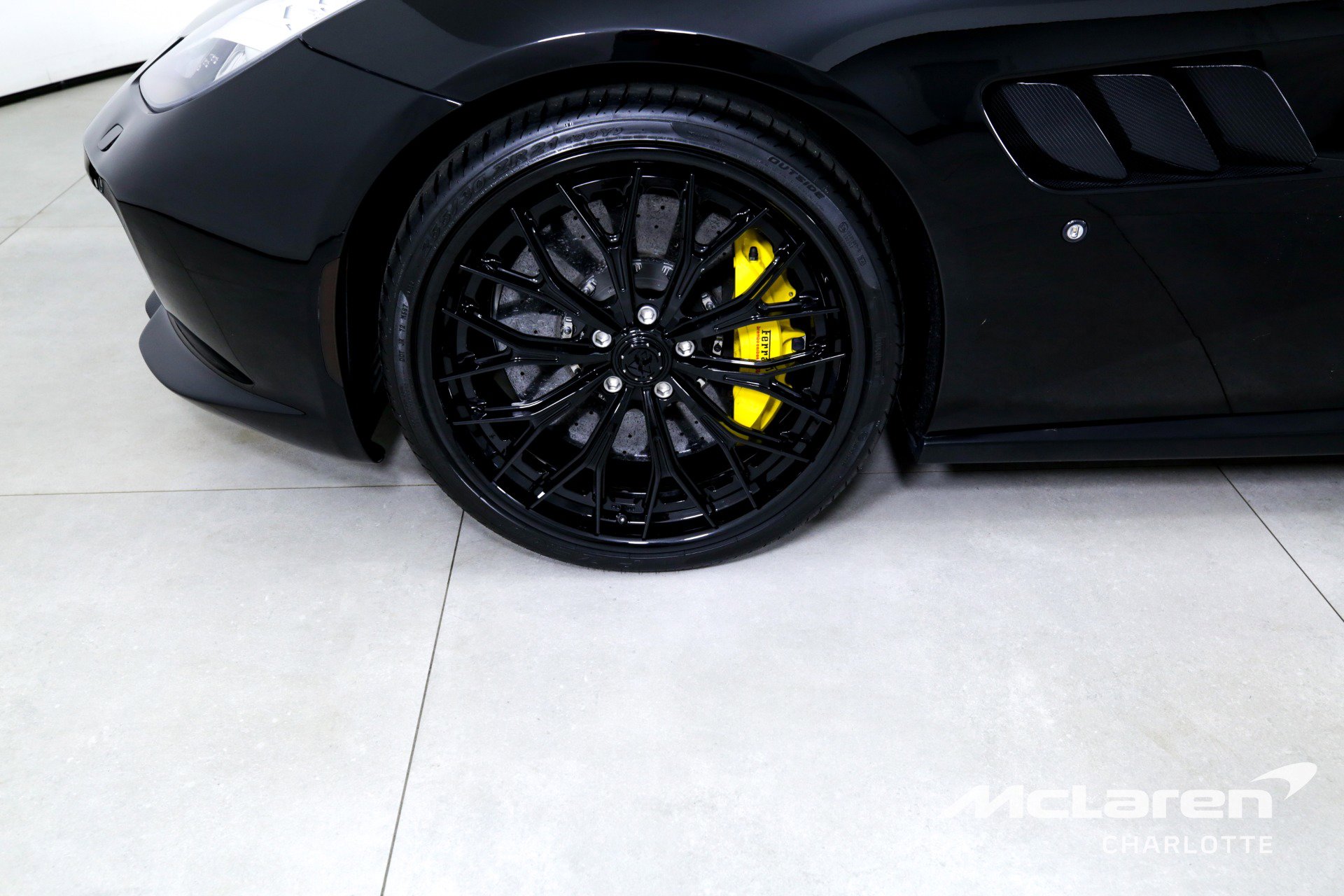 Used 2018 Ferrari GTC4Lusso T image 29