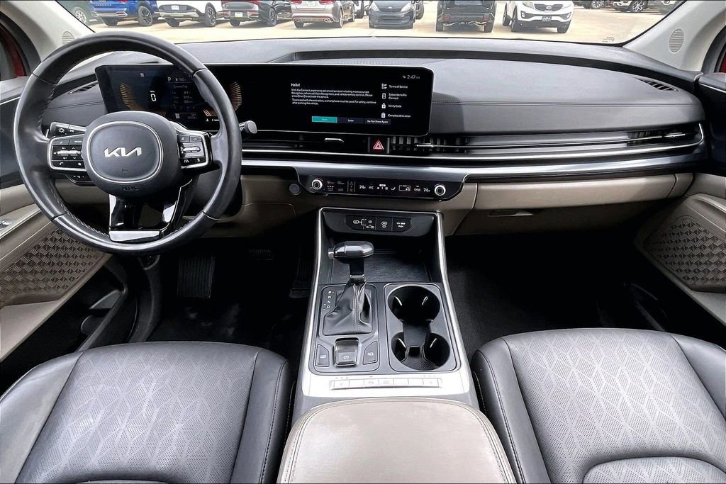 Used 2025 Kia Carnival image 14