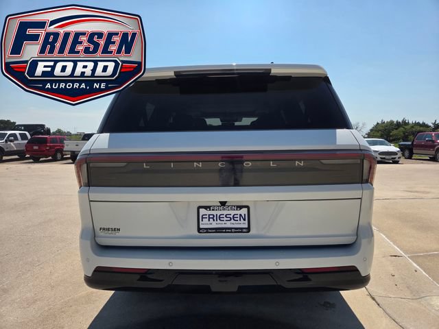 Used 2025 Lincoln Navigator L Reserve AWD/4WD image 6