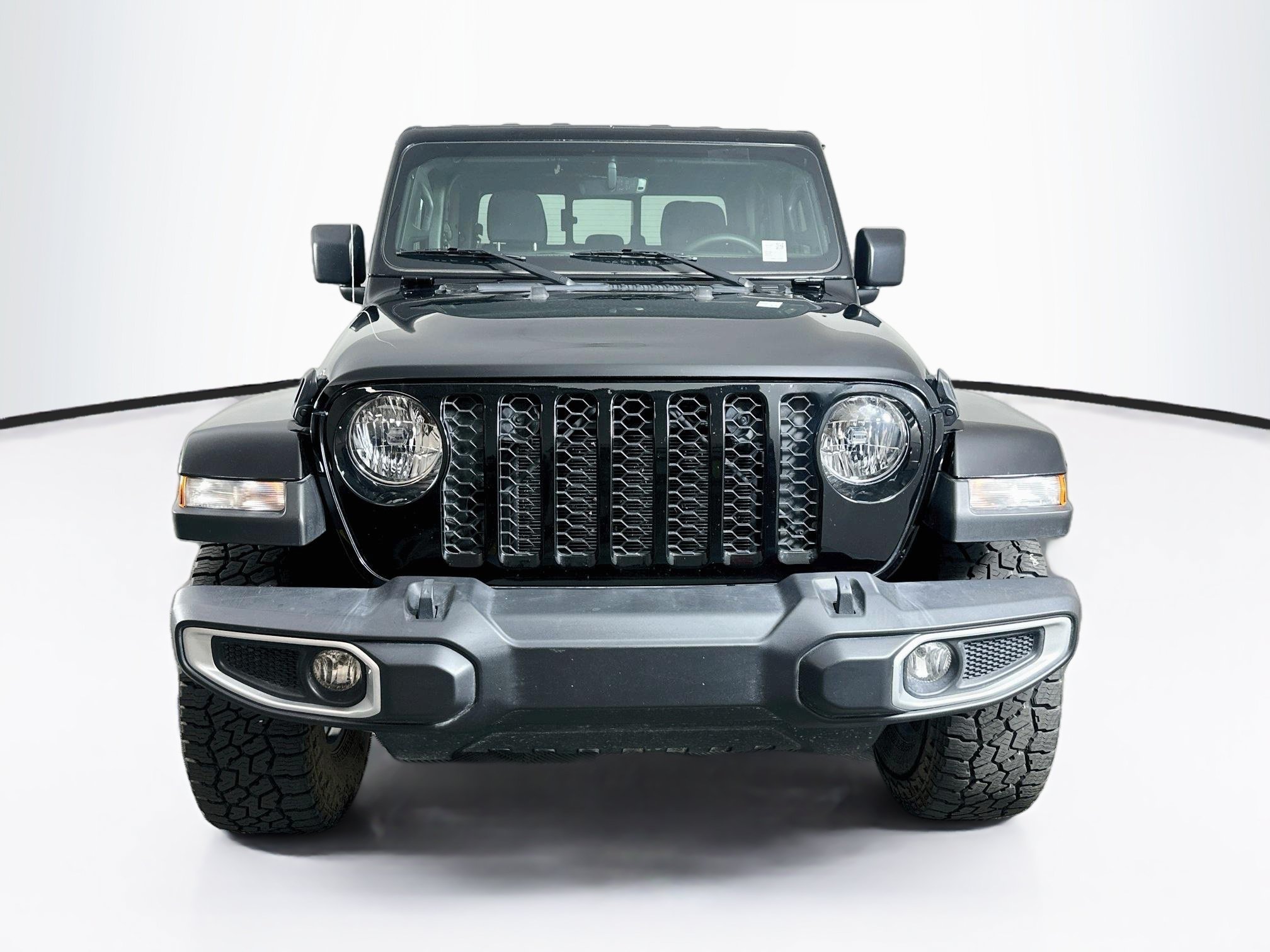 Used 2023 Jeep Gladiator Sport AWD/4WD image 2