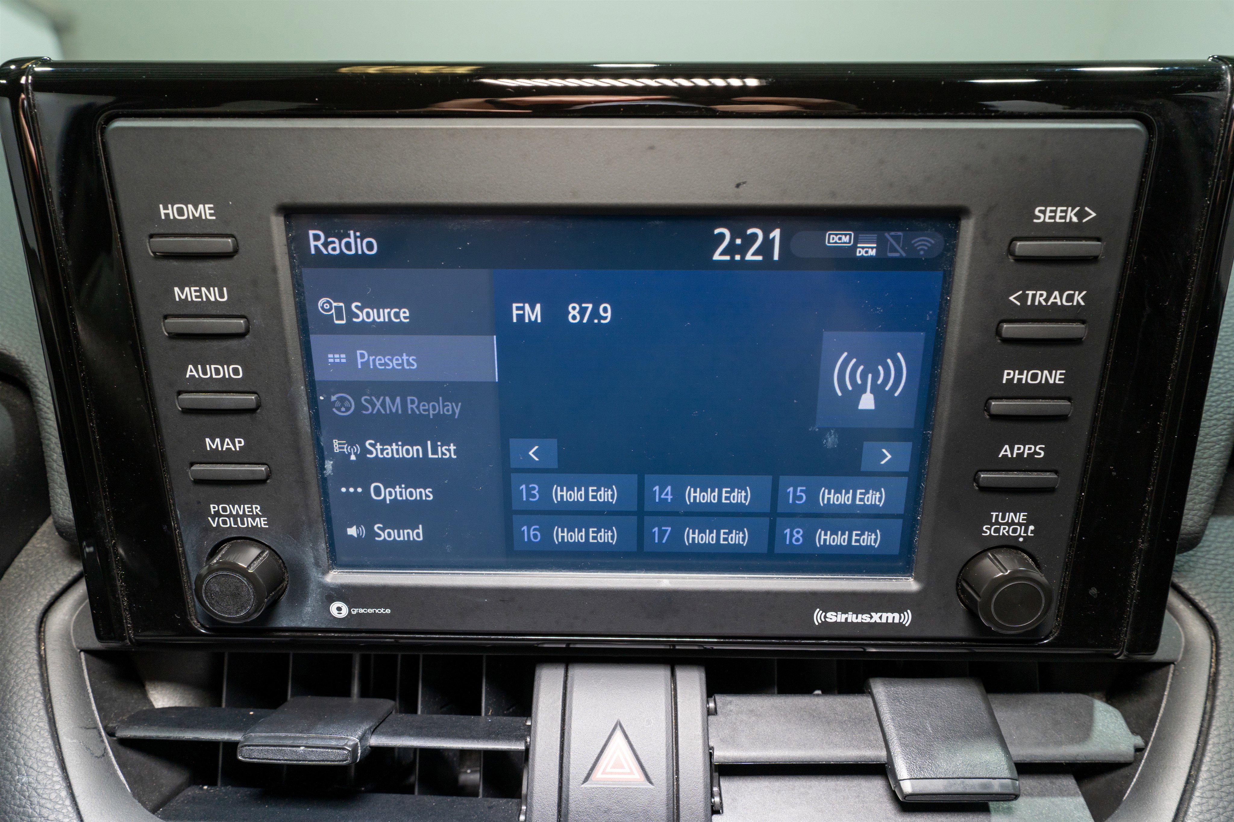 Used 2022 Toyota RAV4 LE image 16