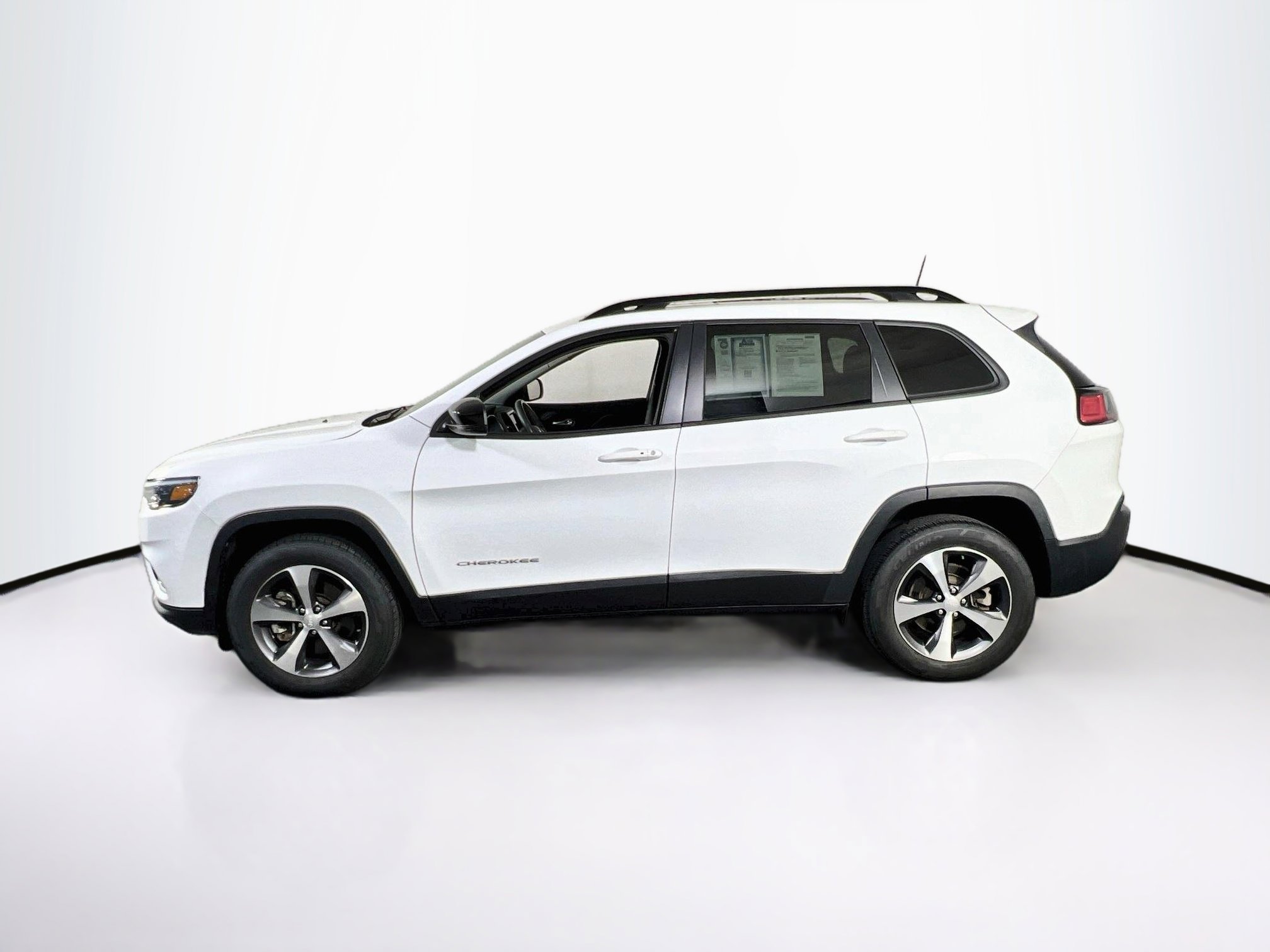 Used 2022 Jeep Cherokee Limited AWD/4WD image 8