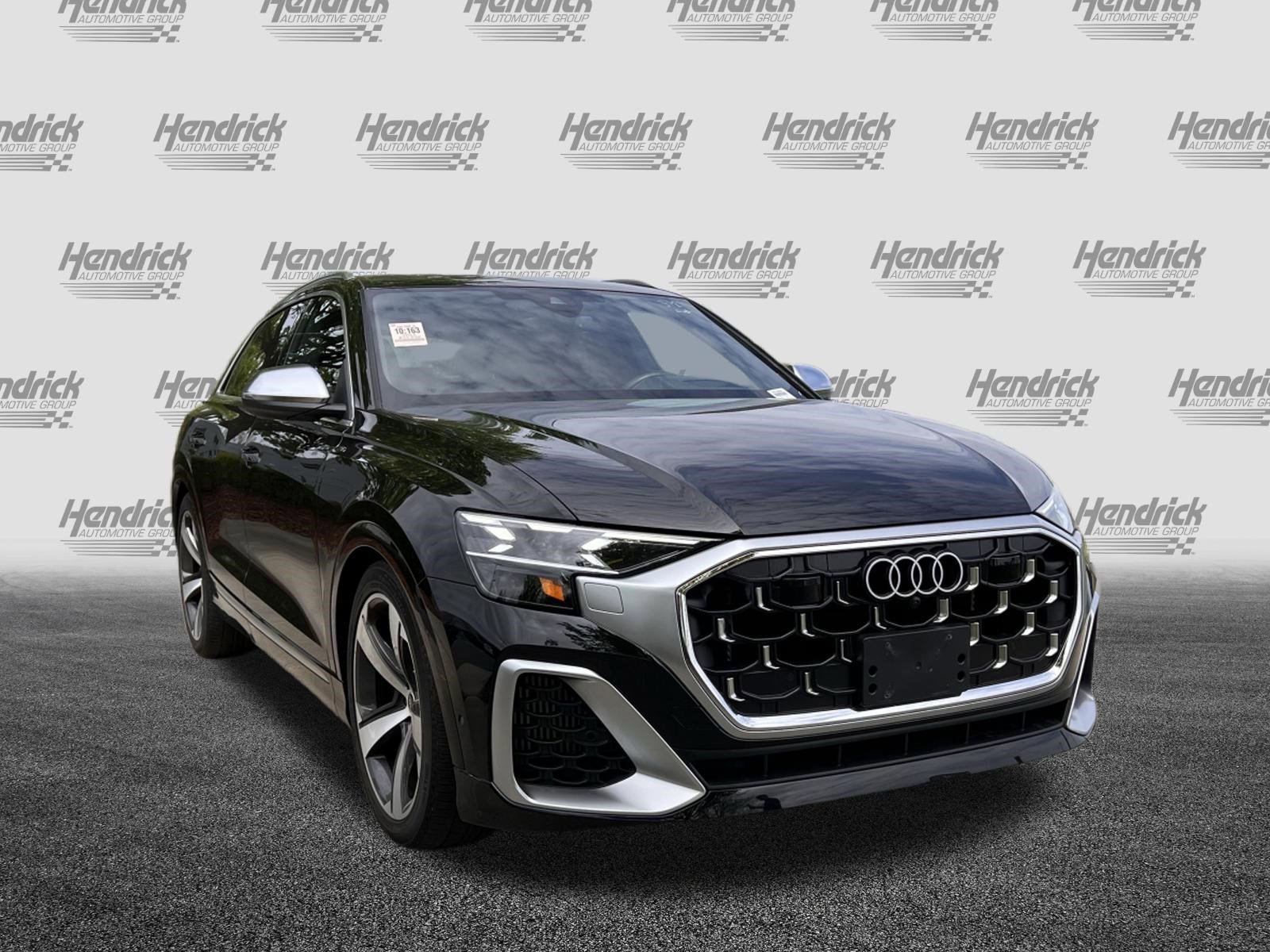 Used 2024 Audi SQ8 Prestige w/ Prestige Package image 2