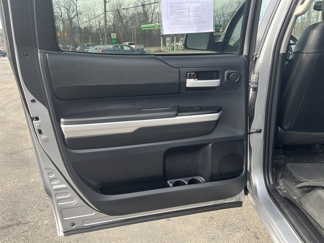 Used 2016 Toyota Tundra Limited w/ Limited Premium Package image 27