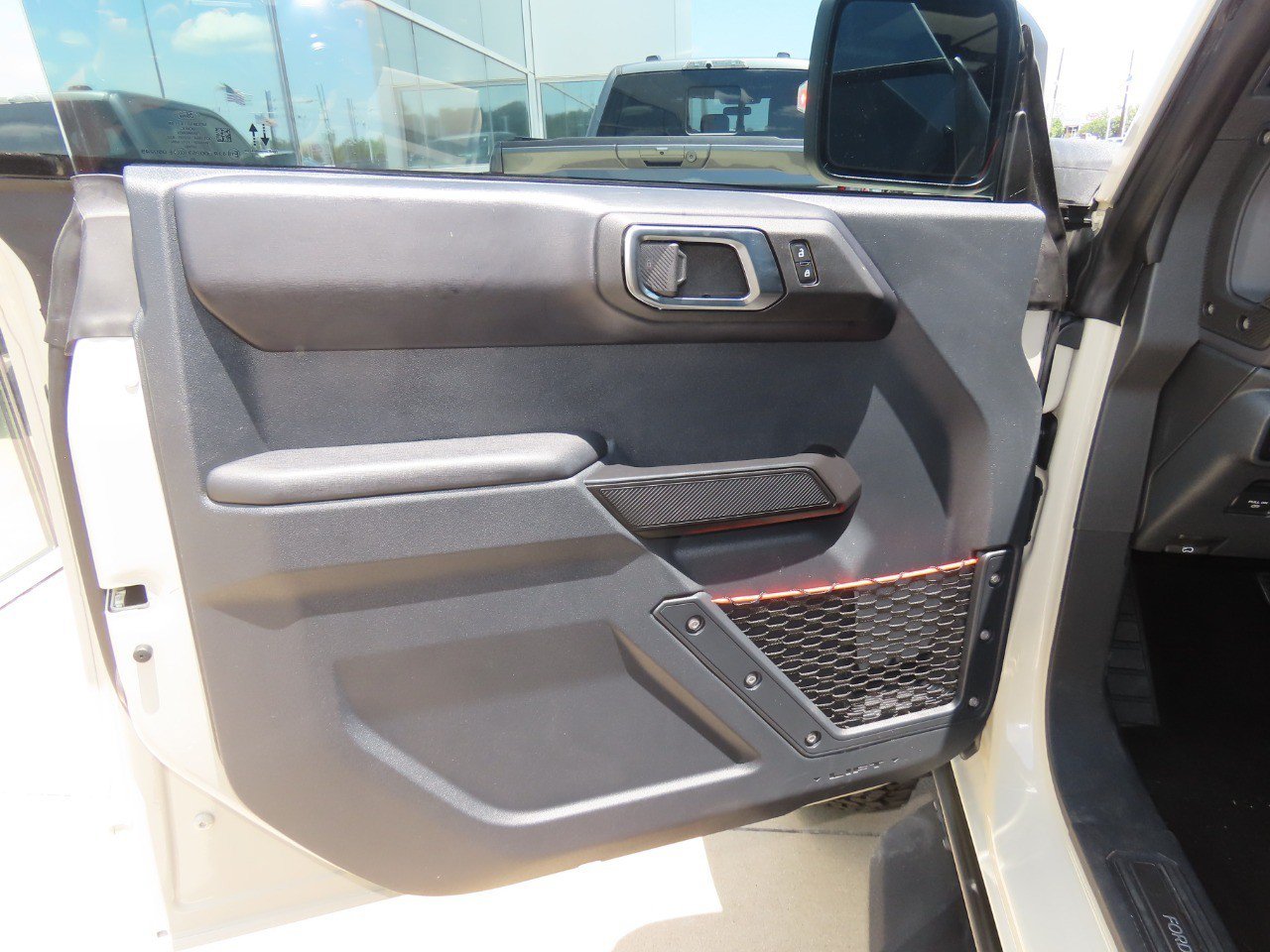 Used 2025 Ford Bronco Raptor AWD/4WD image 23