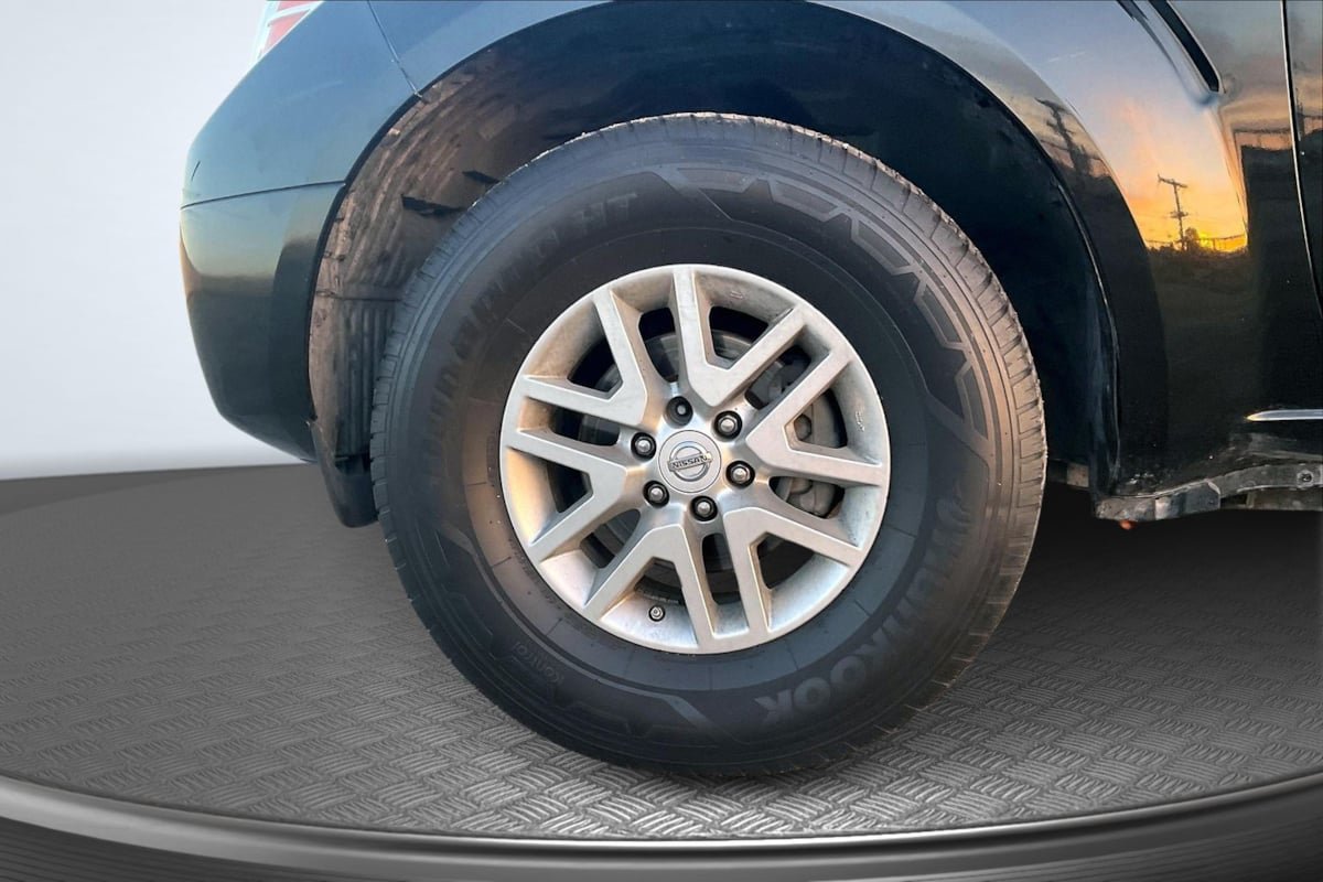 Used 2018 Nissan Frontier SV RWD image 9