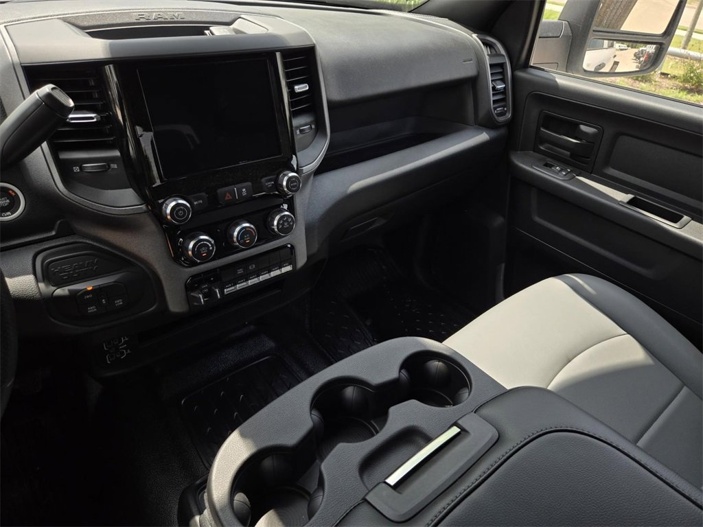 New 2025 RAM 3500 Tradesman w/ Chrome Appearance Group image 21