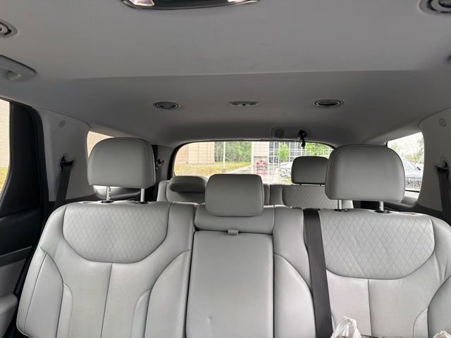 Used 2022 Hyundai Palisade SEL w/ 8P Bench Seat Package FWD image 6