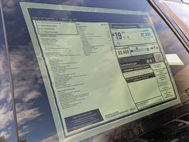 New 2024 Land Rover Discovery Dynamic SE image 20